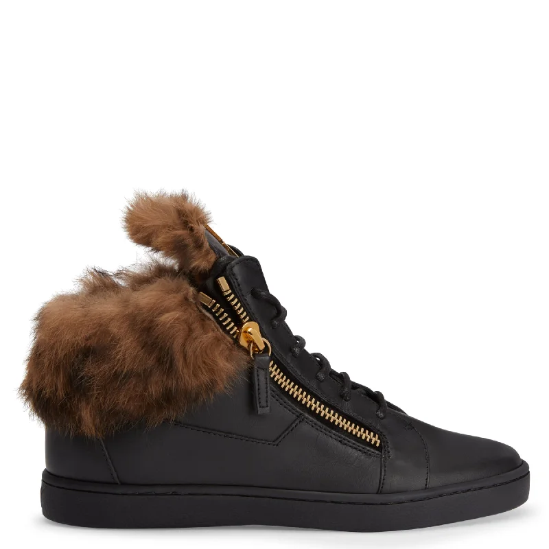 Giuseppe Zanotti Kriss