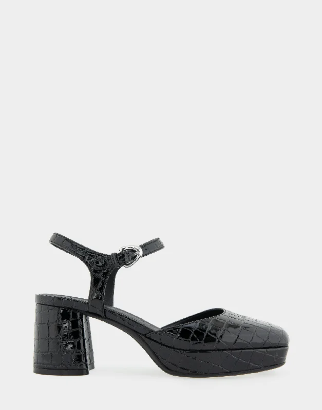 Laid-Back Fashion Offers Soir