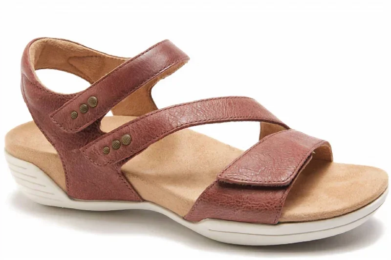 Women's Denia Sandal In Brown