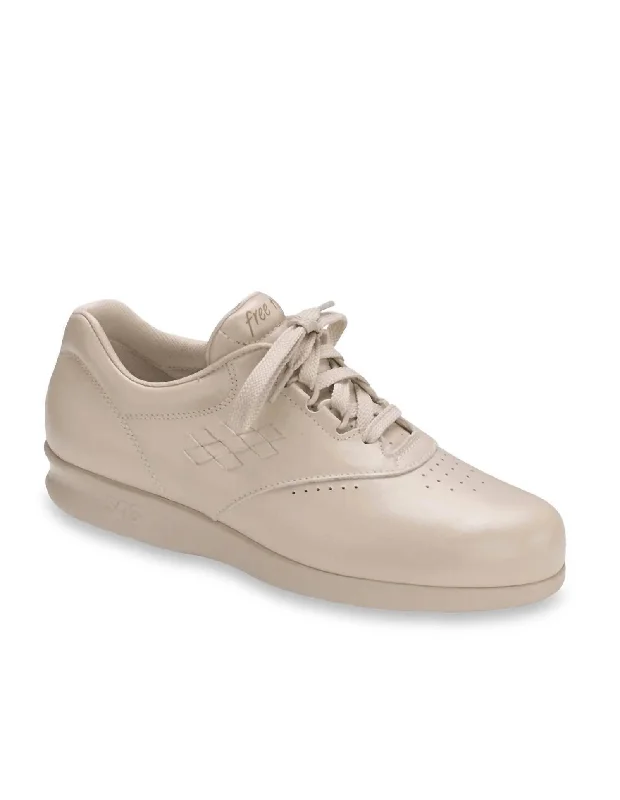 Women's Free Time Walking Shoe - Wide In Bone