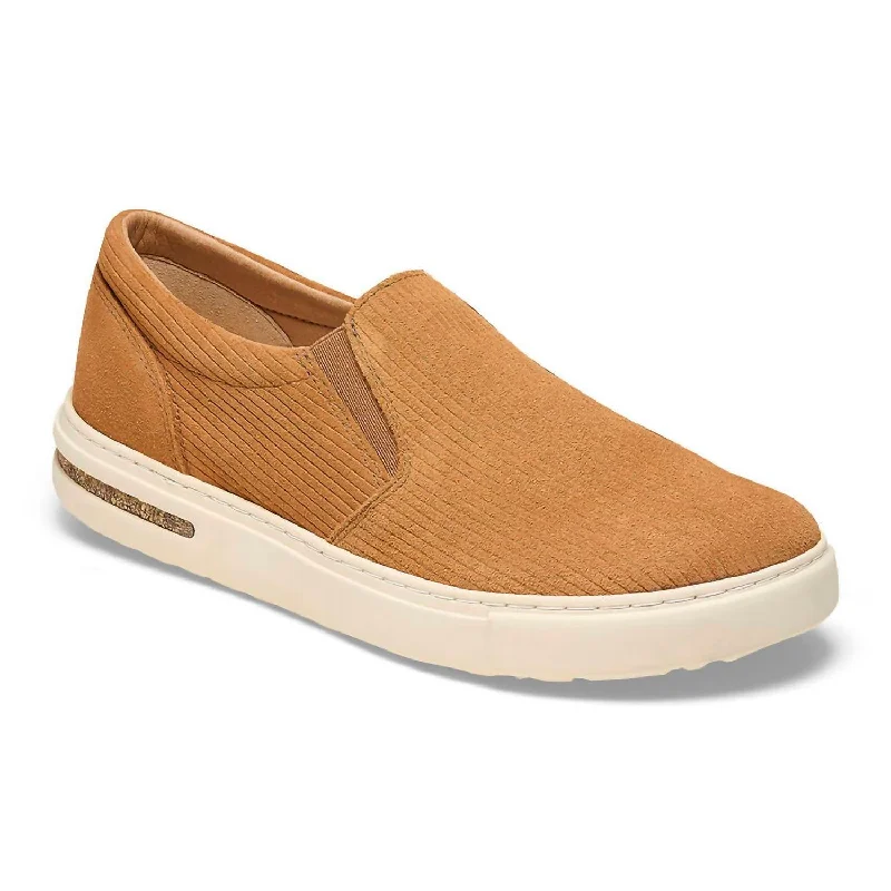 Women's Oswego Suede Slip On In Cork Brown