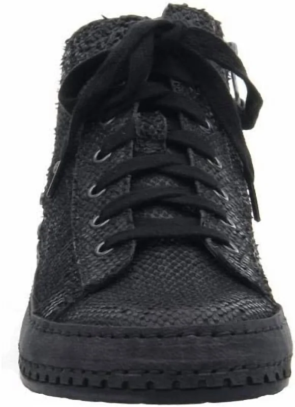 Women's Roundtrip Sneakers In Black