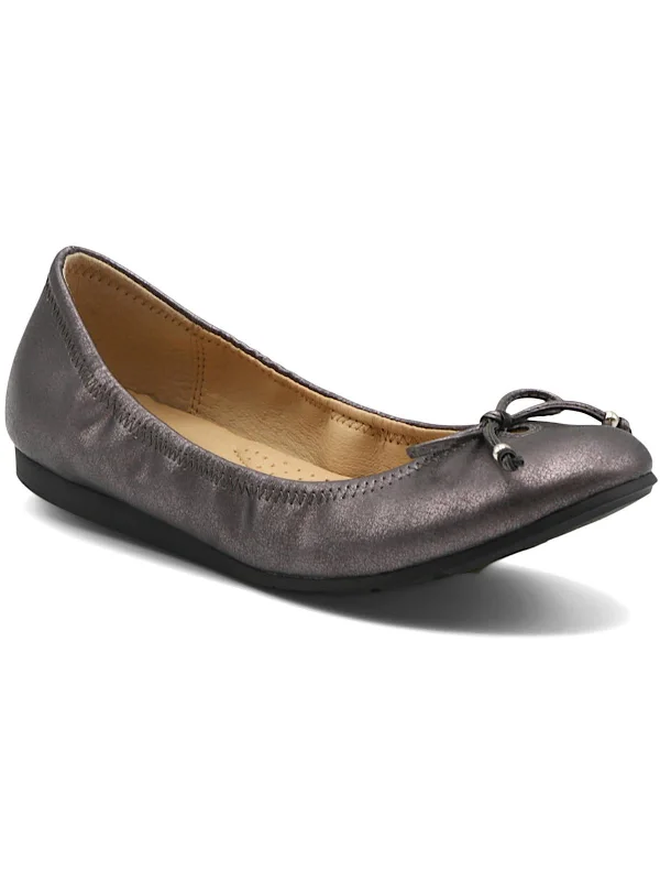 Chic Trends Unveiled Cameo Womens Faux leather Slip-On Ballet Flats