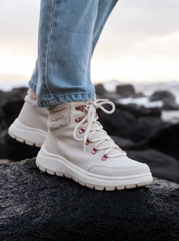 Durable Fashion Picks Kaden DryFlight® Boots - Off White