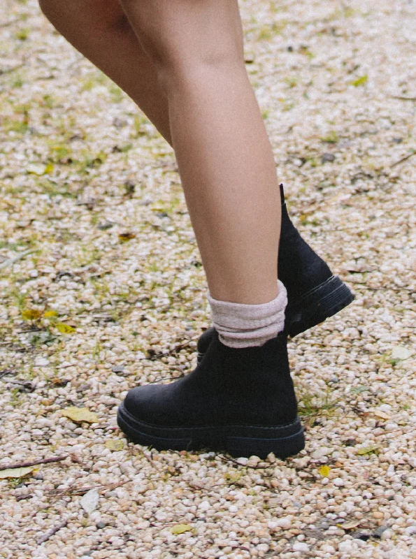 Clearance Sale, All Cheap Lorena Chelsea Slip-On Boots - Black