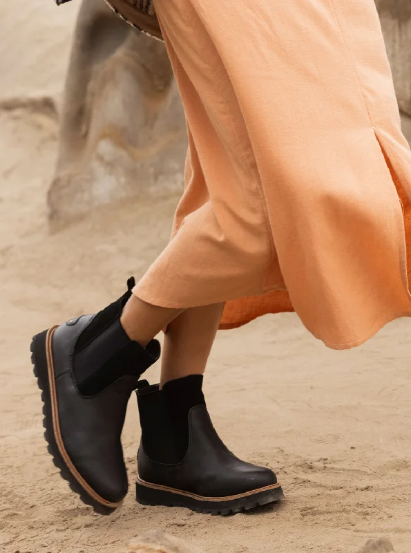 Holiday Glam Marren Chelsea Boots - Black