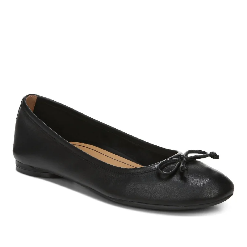 Chic Style, Always In Vogue Women's Callisto Ballet Flats - Medium Width In Black