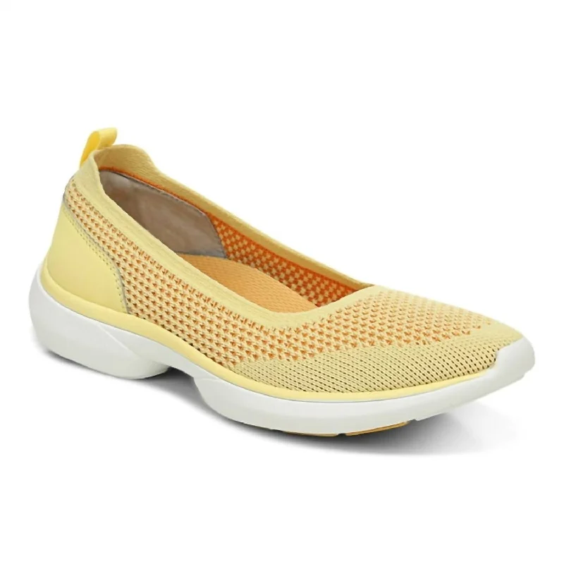 Ride The Style Wave Women's Kallie Slip-On Knit Shoes - Medium Width In Sun