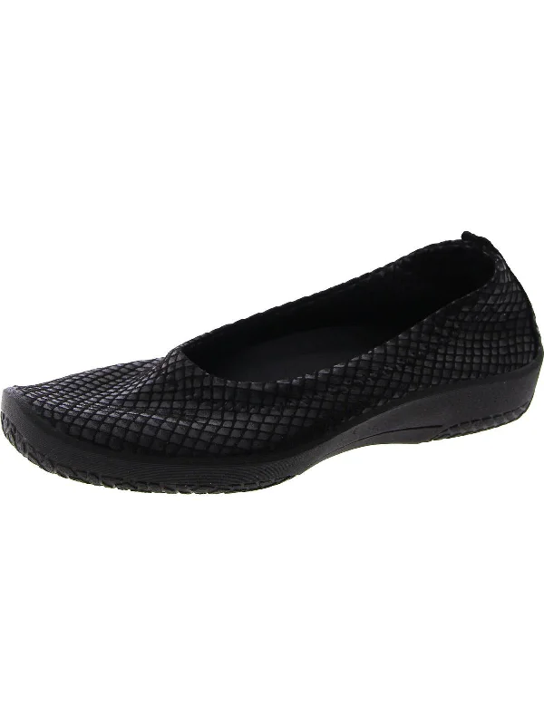 Find Your Unique Flair Womens Slip On Padded Insole Ballet Flats