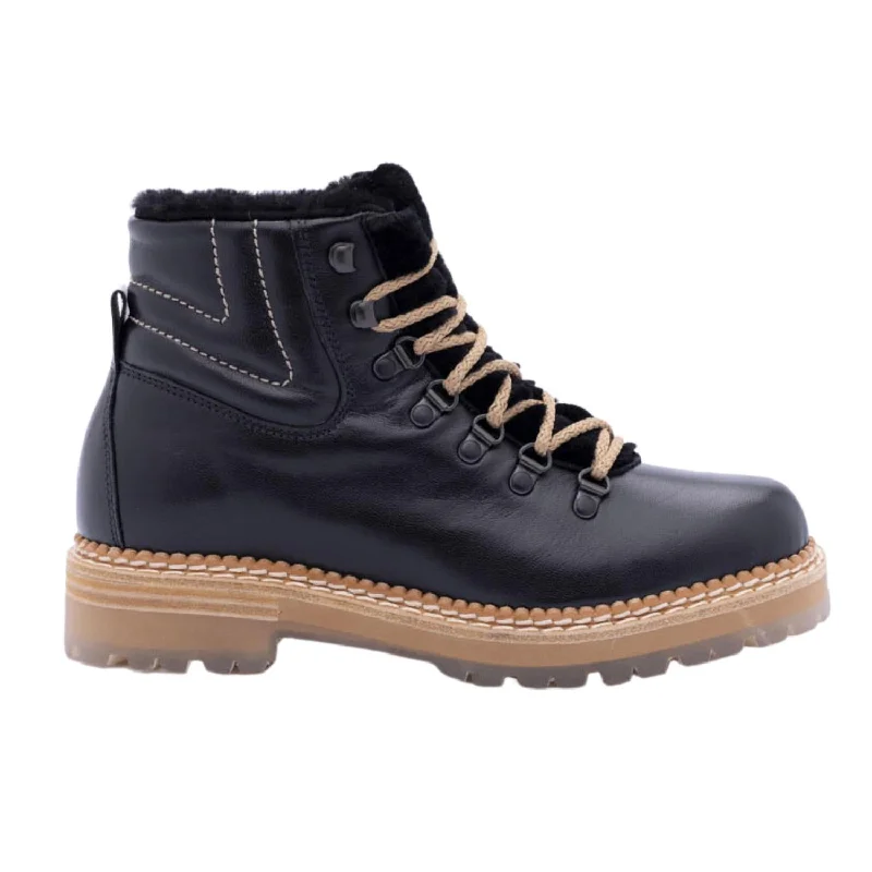 Camelia Hiking Boot In Black