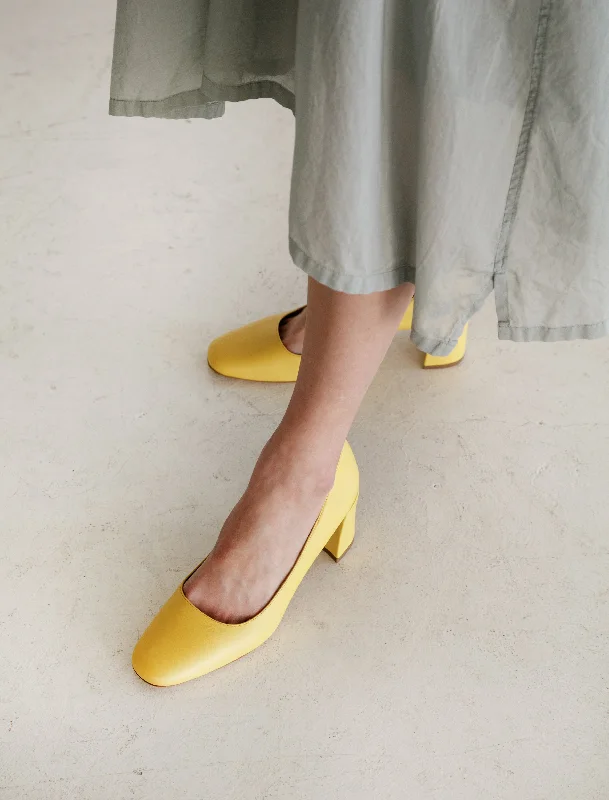 Modern Running-Style Shoes Square Toe Heel Sun
