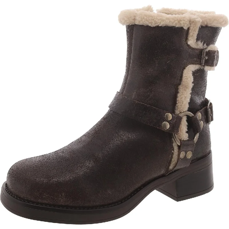 Designer Shoes Clearance Steve Madden Womens Faux leather Lugged Sole Winter & Snow Boots Designer Shoes Clearance Steve Madden Womens Faux leather Lugged Sole Winter & Snow Boots