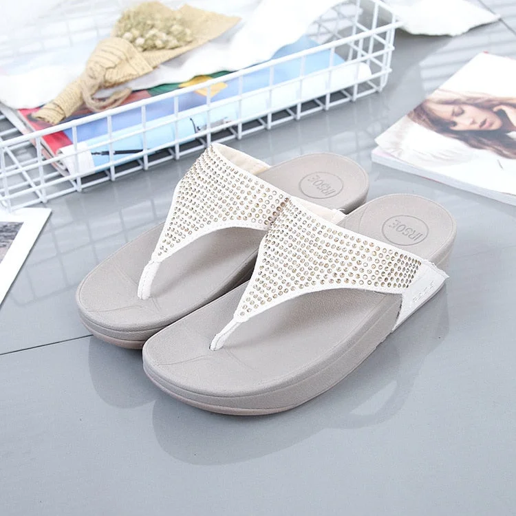 Statement Boots Offer Beige Leisure Style Solid Pattern Flat Flip-Flop Slippers for Women Statement Boots Offer Beige Leisure Style Solid Pattern Flat Flip-Flop Slippers for Women