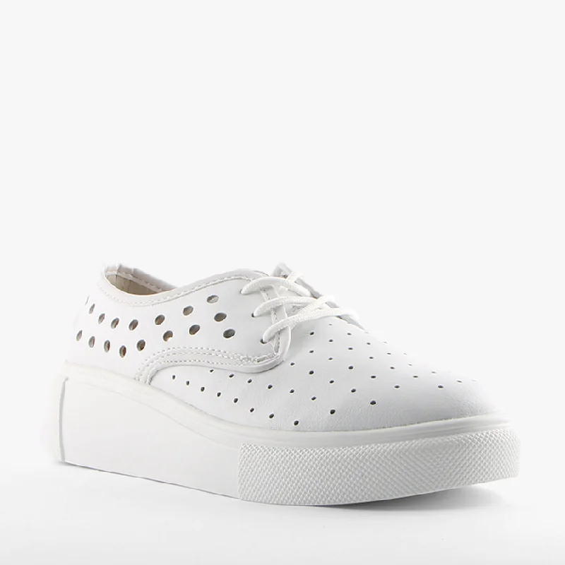 Sophisticated Style Offers LOLLY WHITE