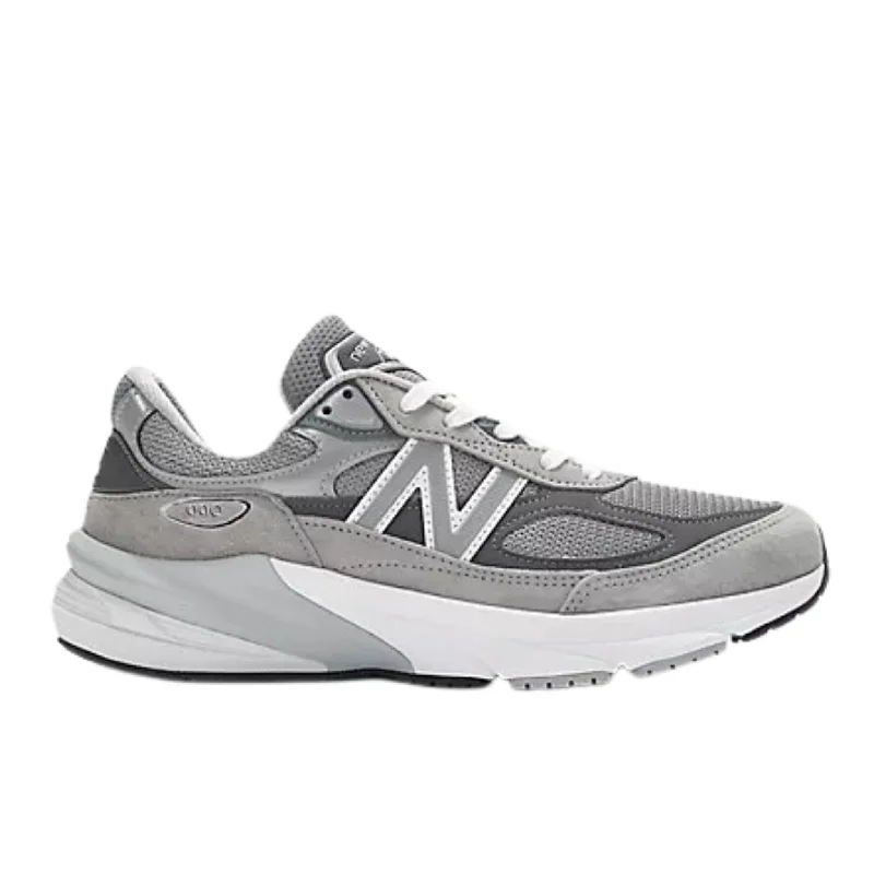Weekend Exclusive New Balance Women's 990V6 Shoes - Grey