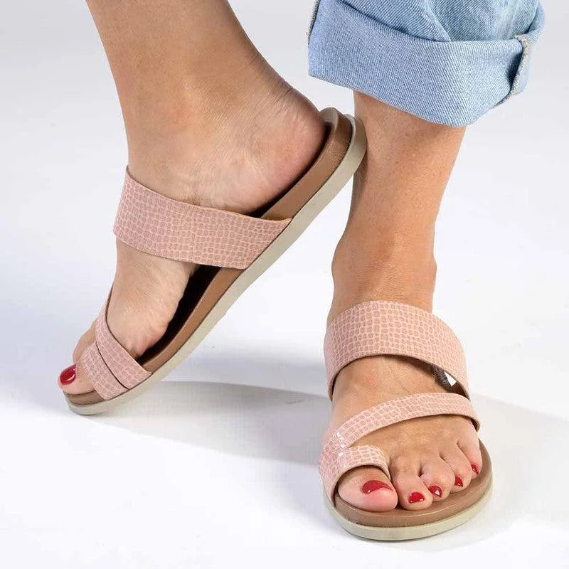 Tsonga Ningizimu Toe Loop Leather Sandals - Pink